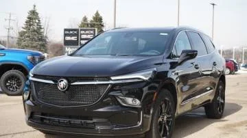 New 2023 Buick Enclave Essence AWD